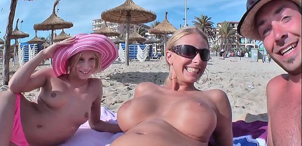  Guy fucks 2 hot chicks on Mallorca Holiday 3some